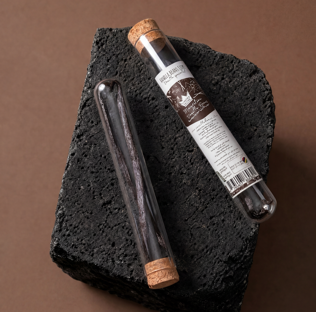 2 MAURITIAN VANILLA BEANS